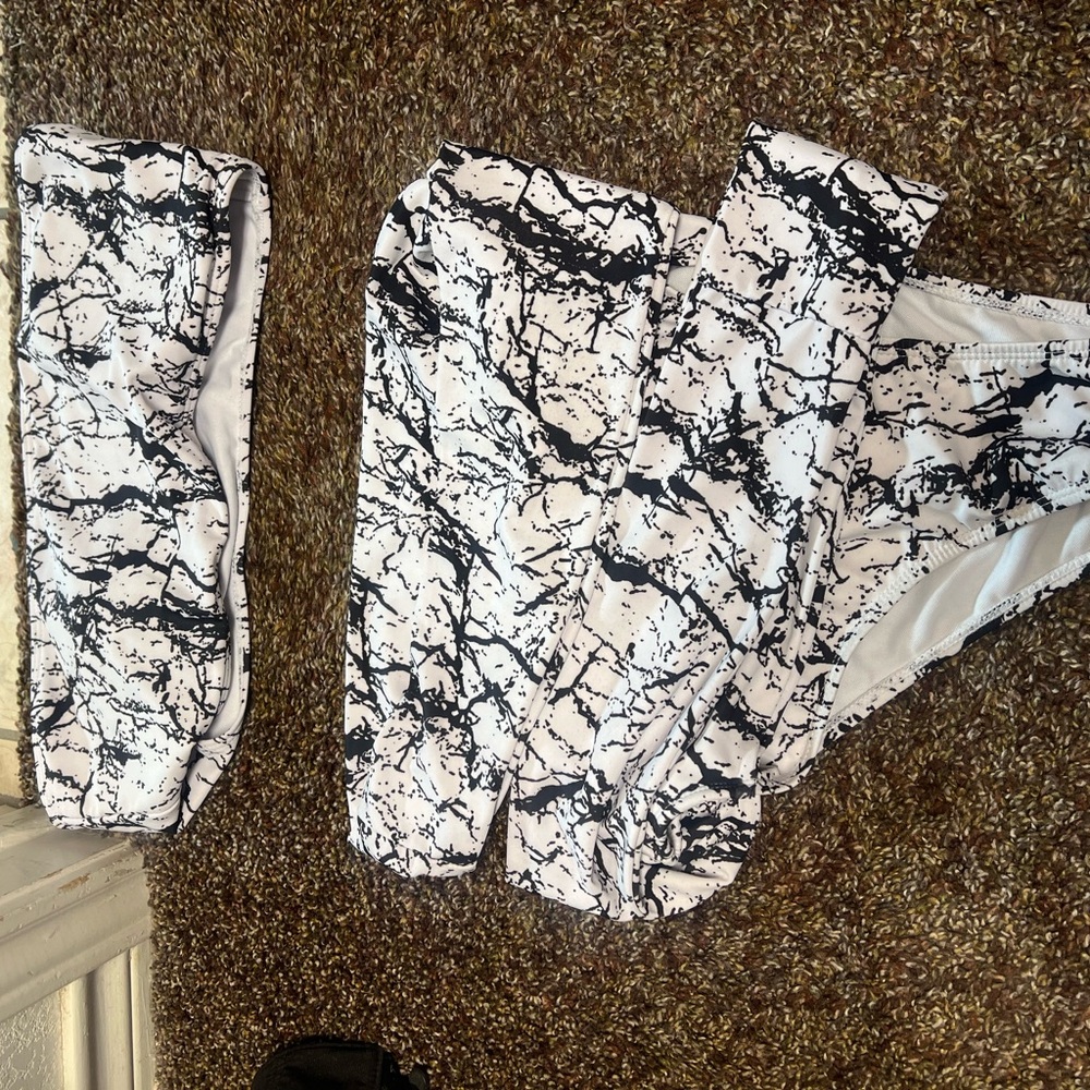 Kids Black and White Marble Print Leggings